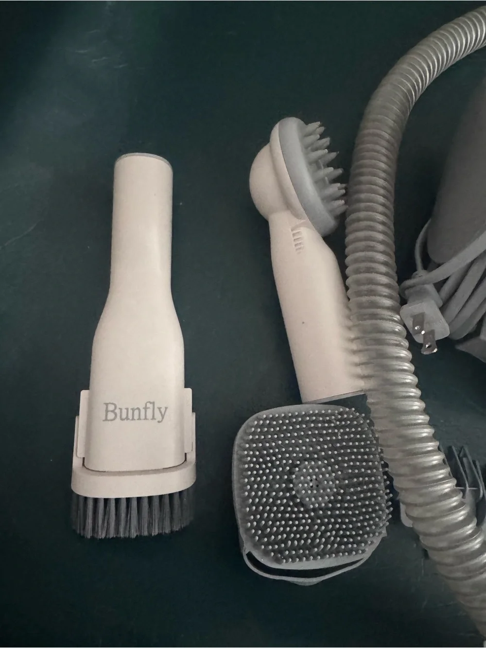 Bunfly Pet Hair Trimmer PC-S1 in White and Light Gray